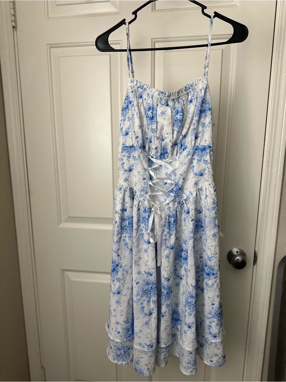Scarlet Darkness Summer Sundress - Picture 2 of 9